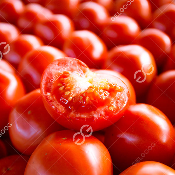 tomate fra&icirc;che pour faire de la sauce tomate